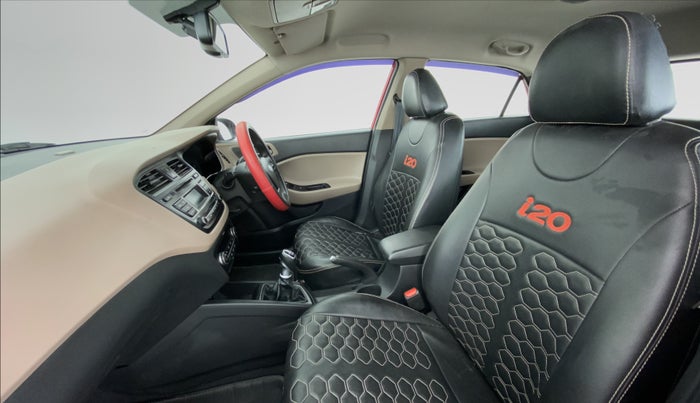 2015 Hyundai Elite i20 SPORTZ 1.4, Diesel, Manual, 94,013 km, Right Side Front Door Cabin