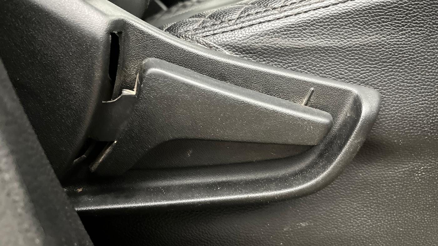 2021 Maruti S PRESSO VXI+, Petrol, Manual, 34,924 km, Driver Side Adjustment Panel