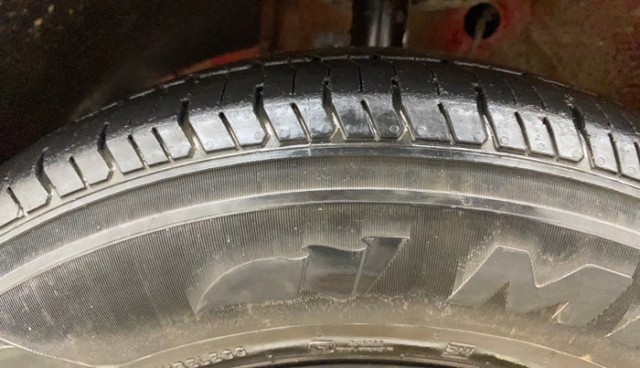 2019 Maruti Swift VXI, Petrol, Manual, 85,386 km, Left Front Tyre Tread