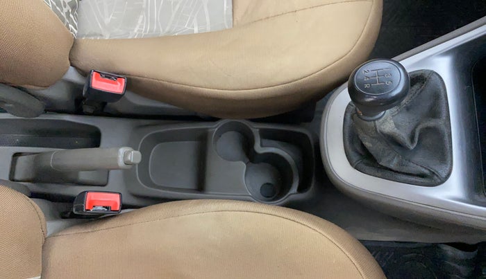 2015 Hyundai i10 SPORTZ 1.1, Petrol, Manual, 58,004 km, Gear Lever