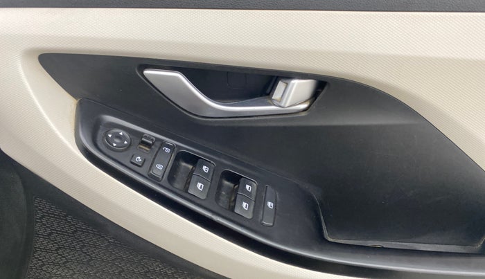 2022 Hyundai Creta SX 1.5 PETROL, Diesel, Manual, 1,02,954 km, Driver Side Door Panels Control