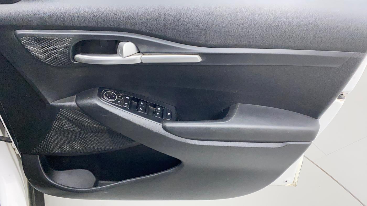 2019 KIA SELTOS HTK PLUS 1.5, Petrol, Manual, 86,050 km, Driver Side Door Panels Control