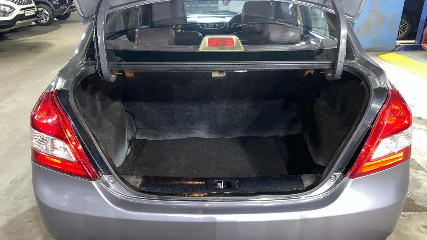 2014 Maruti Swift Dzire VXI, Petrol, Manual, 36,278 km, Boot Inside