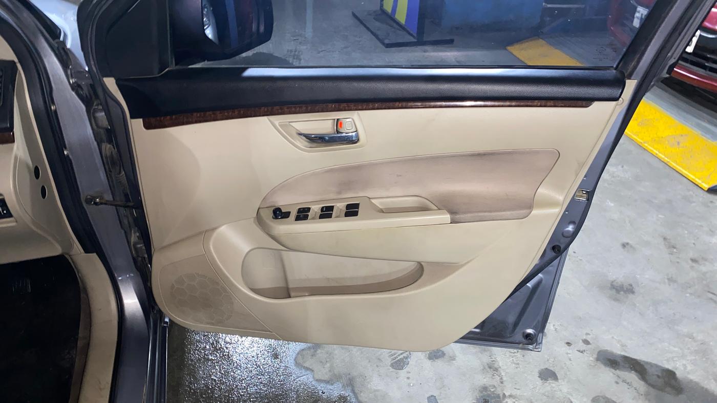 2014 Maruti Swift Dzire VXI, Petrol, Manual, 36,278 km, Driver Side Door Panels Control