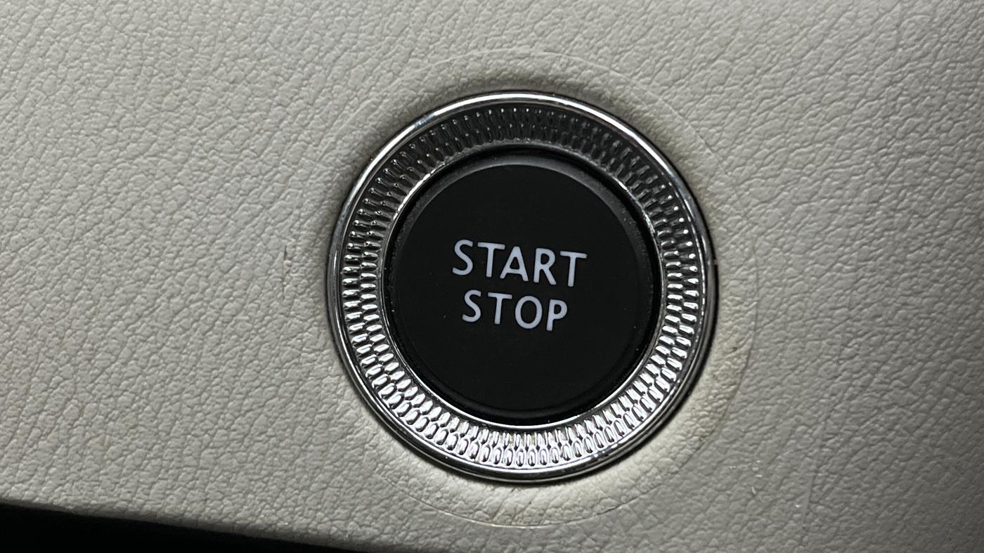 2022 Nissan MAGNITE XV DUAL TONE, Petrol, Manual, 61,055 km, Keyless Start/ Stop Button
