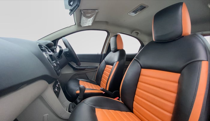 2018 Tata Tiago XZ 1.2 REVOTRON, Petrol, Manual, 27,849 km, Right Side Front Door Cabin View