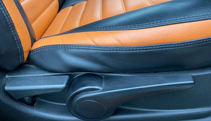 2018 Tata Tiago XZ 1.2 REVOTRON, Petrol, Manual, 27,849 km, Driver Side Adjustment Panel
