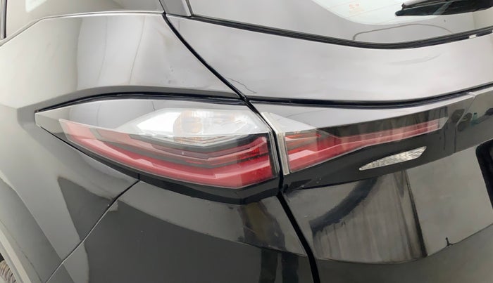 2021 Tata Harrier XZA PLUS 2.0L DARK EDITION, Diesel, Automatic, 24,577 km, Left tail light - Minor scratches