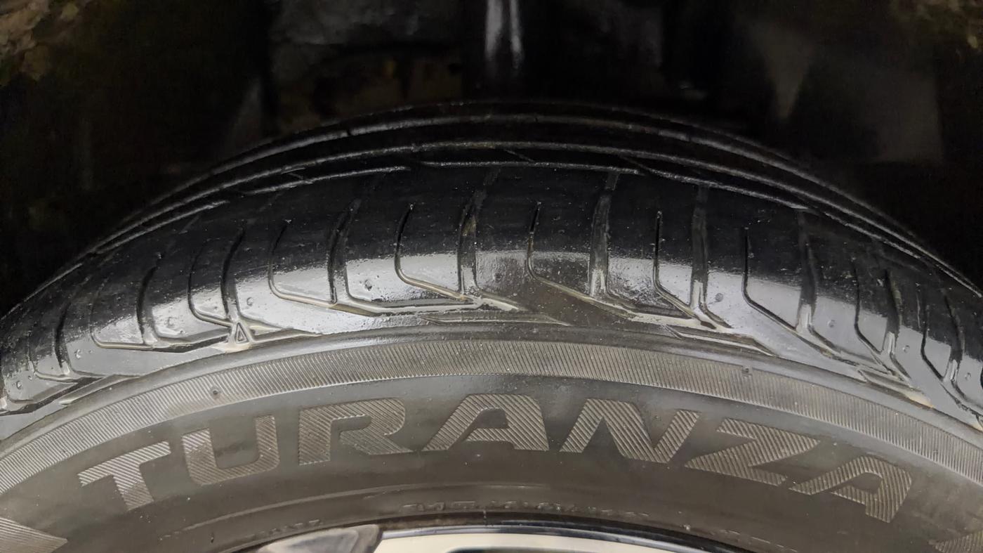 2022 Tata NEXON XZA PLUS PETROL, Petrol, Automatic, 71,950 km, Right Front Tyre Tread