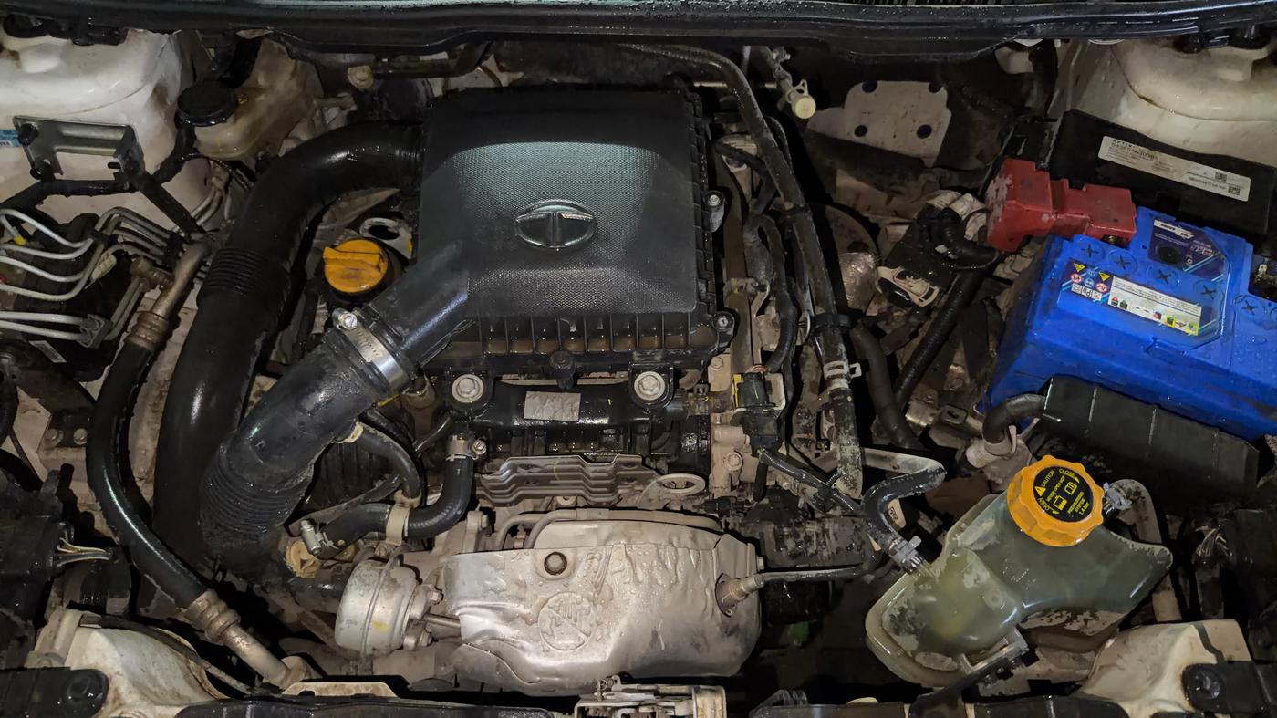 2022 Tata NEXON XZA PLUS PETROL, Petrol, Automatic, 71,950 km, Engine View