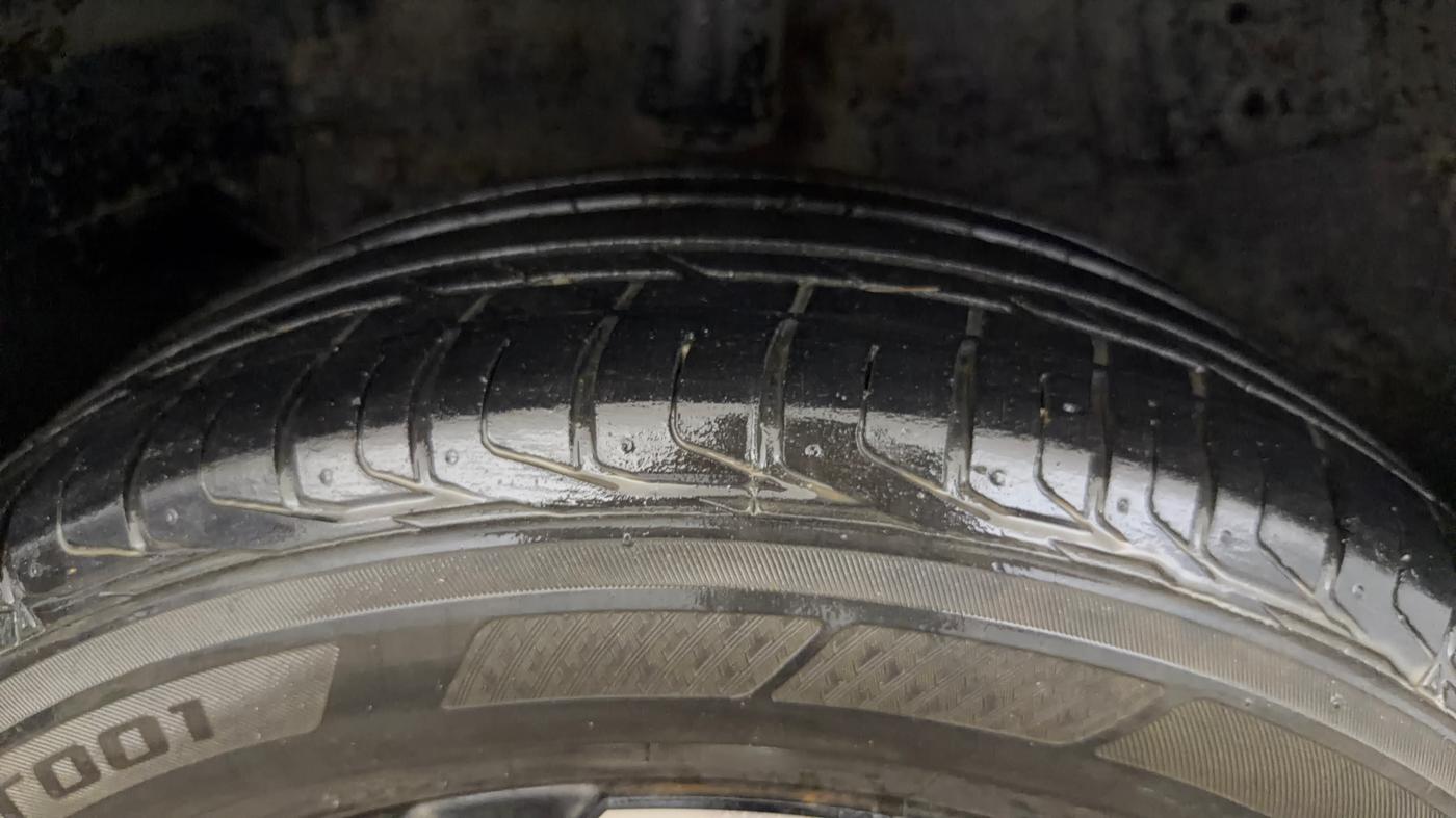 2022 Tata NEXON XZA PLUS PETROL, Petrol, Automatic, 71,950 km, Right Rear Tyre Tread
