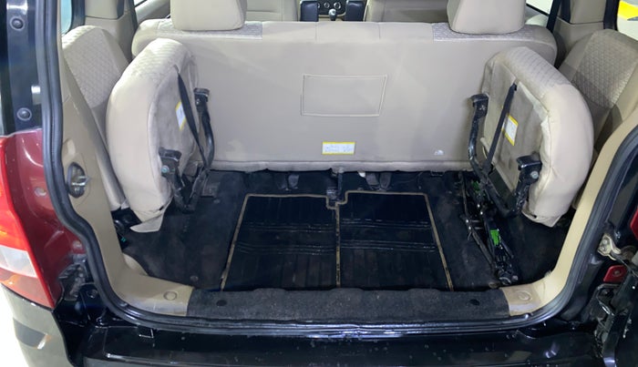 2022 Mahindra BOLERO NEO N10 R, Diesel, Manual, 1,14,913 km, Boot Inside