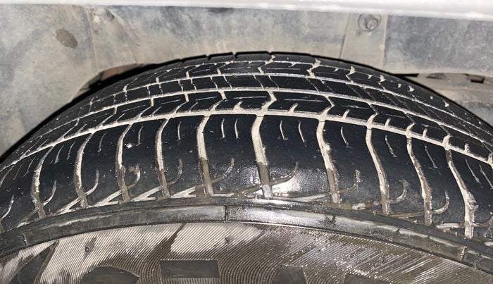 2022 Mahindra BOLERO NEO N10 R, Diesel, Manual, 1,14,913 km, Right Rear Tyre Tread