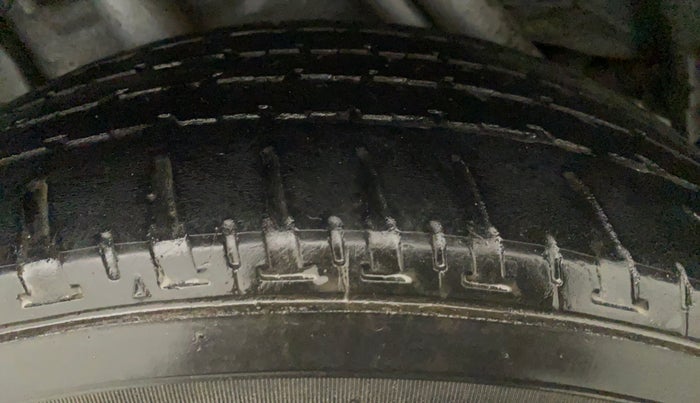 2013 Nissan Terrano XL (D), Diesel, Manual, 83,856 km, Left Front Tyre Tread