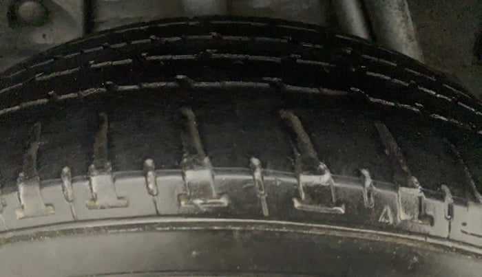2013 Nissan Terrano XL (D), Diesel, Manual, 83,856 km, Right Front Tyre Tread