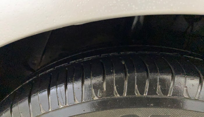 2014 Hyundai Xcent S (O) 1.2, Petrol, Manual, 68,104 km, Right Rear Tyre Tread