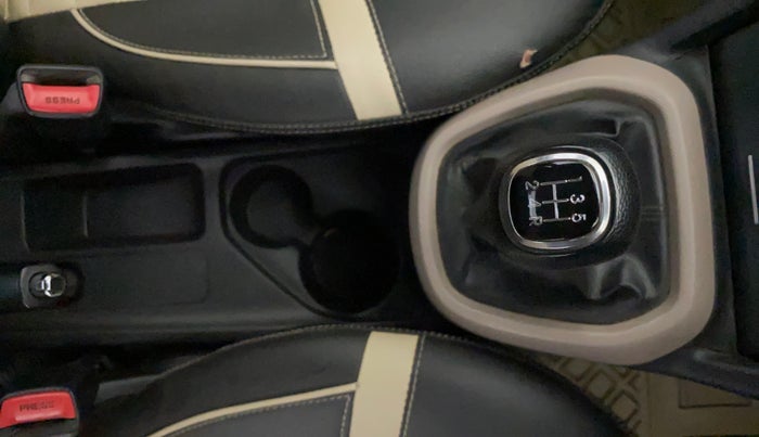 2014 Hyundai Xcent S (O) 1.2, Petrol, Manual, 68,104 km, Gear Lever