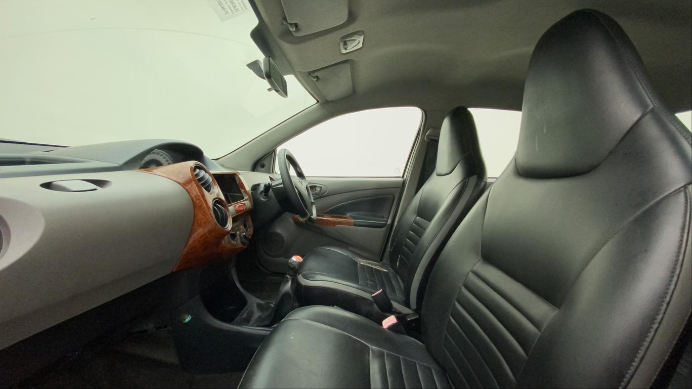 2011 Toyota Etios G, Petrol, Manual, 55,790 km, Right Side Front Door Cabin
