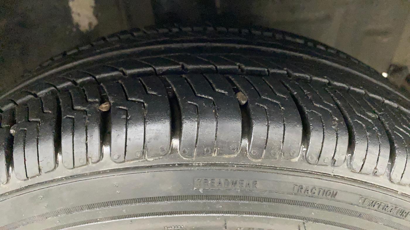 2011 Toyota Etios G, Petrol, Manual, 55,790 km, Right Front Tyre Tread