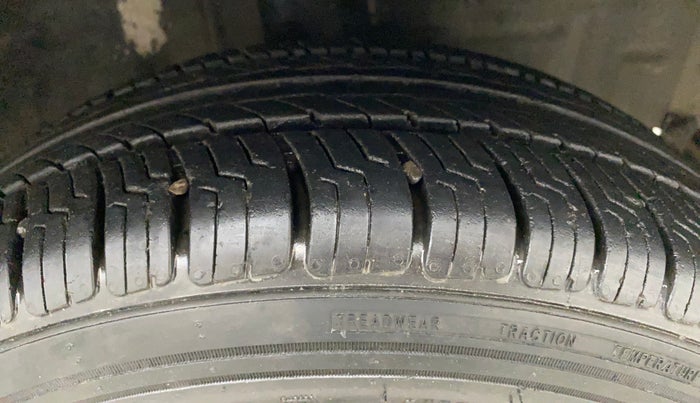 2011 Toyota Etios G, Petrol, Manual, 55,790 km, Right Front Tyre Tread