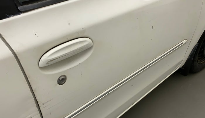 2011 Toyota Etios G, Petrol, Manual, 55,790 km, Driver-side door - Minor scratches