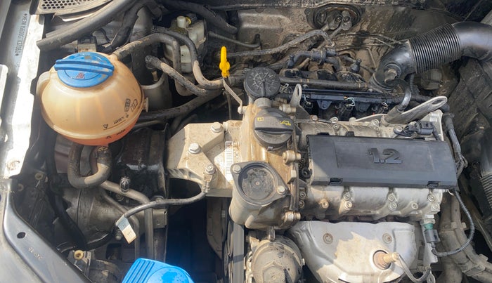 2015 Volkswagen Polo COMFORTLINE 1.2L, Petrol, Manual, 63,170 km, Engine View - Right