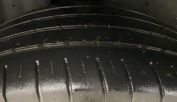 2020 MG HECTOR SHARP 1.5 DCT PETROL, Petrol, Automatic, 45,740 km, Right Rear Tyre Tread