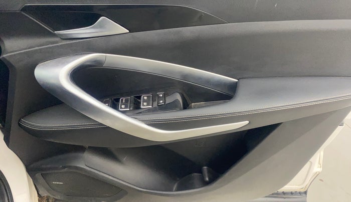 2020 MG HECTOR SHARP 1.5 DCT PETROL, Petrol, Automatic, 45,740 km, Driver Side Door Panels Control