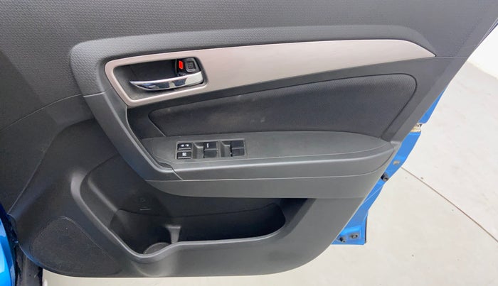 2016 Maruti Vitara Brezza ZDI, Diesel, Manual, 67,707 km, Driver Side Door Panels Controls