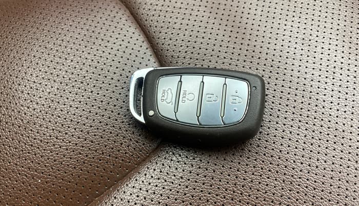 2021 Hyundai ALCAZAR 2.0 SIGNATURE (O) AT 6STR, Petrol, Automatic, 94,090 km, Key Close Up