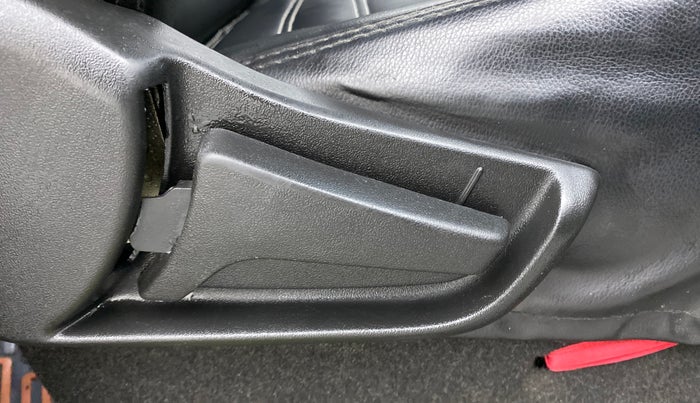2020 Maruti S PRESSO VXI CNG, CNG, Manual, 35,202 km, Driver Side Adjustment Panel