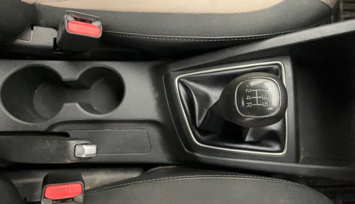 2017 Hyundai Elite i20 MAGNA EXECUTIVE 1.2, Petrol, Manual, 49,965 km, Gear Lever