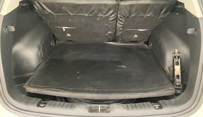 2018 Jeep Compass SPORT 1.4 PETROL, Petrol, Manual, 1,49,461 km, Boot Inside