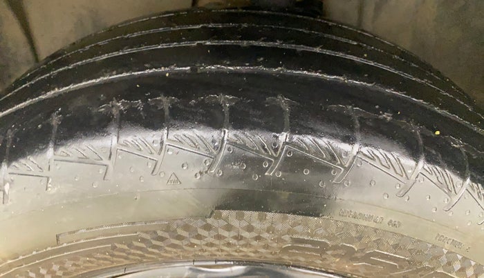 2018 Jeep Compass SPORT 1.4 PETROL, Petrol, Manual, 1,49,461 km, Left Front Tyre Tread