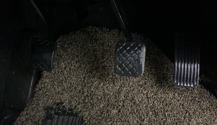 2021 MG HECTOR PLUS SUPER 1.5 PETROL TURBO HYBRID MT 7-STR, Petrol, Manual, 91,637 km, Pedals