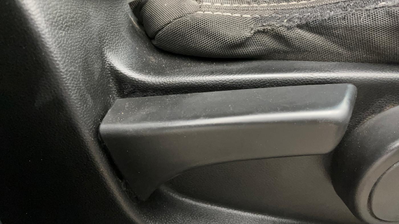 2021 MG HECTOR PLUS SUPER 1.5 PETROL TURBO HYBRID MT 7-STR, Petrol, Manual, 91,637 km, Driver Side Adjustment Panel