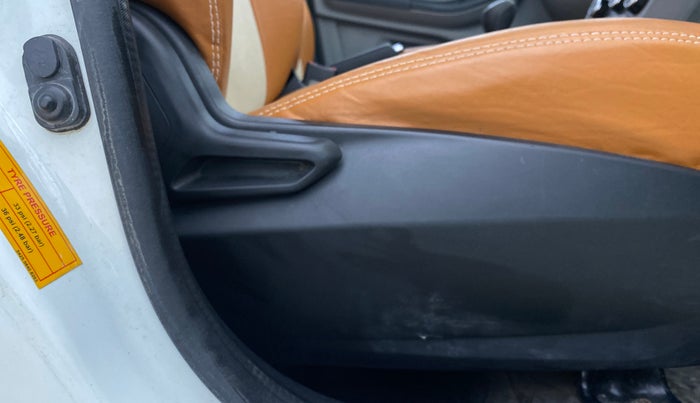 2022 Tata Tiago XM CNG, CNG, Manual, 45,892 km, Driver Side Adjustment Panel