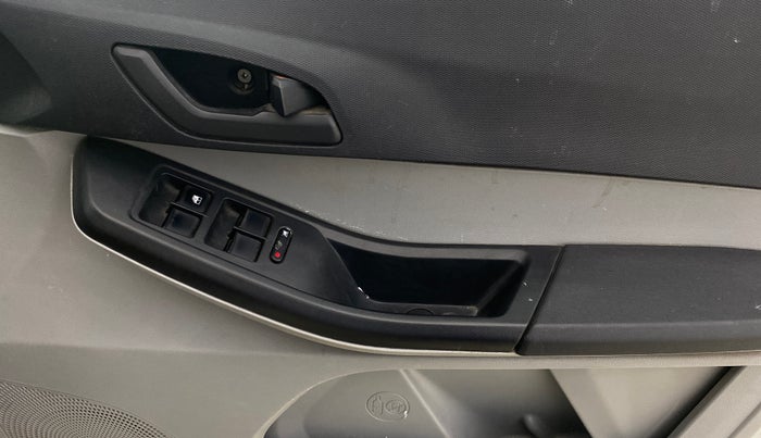2022 Tata Tiago XM CNG, CNG, Manual, 45,892 km, Driver Side Door Panels Control