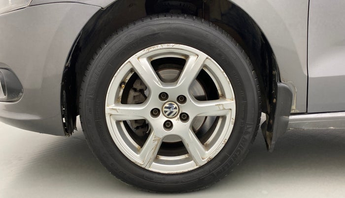 2013 Volkswagen Vento HIGHLINE DIESEL 1.6, Diesel, Manual, 89,181 km, Left Front Wheel