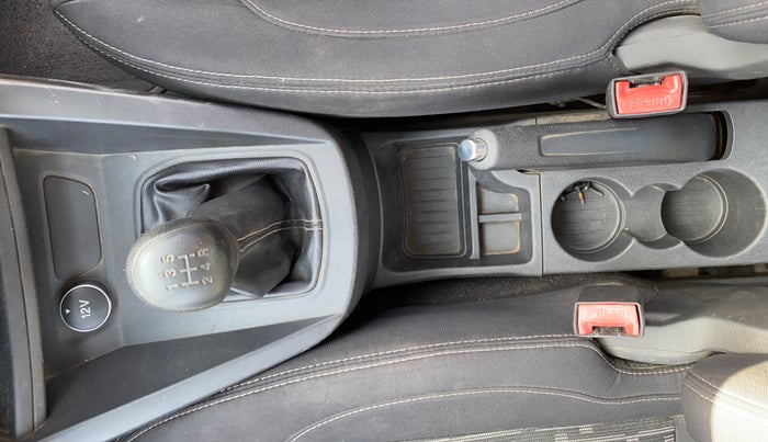 2020 Ford New Figo TITANIUM 1.2 PETROL MT, Petrol, Manual, 47,006 km, Gear Lever