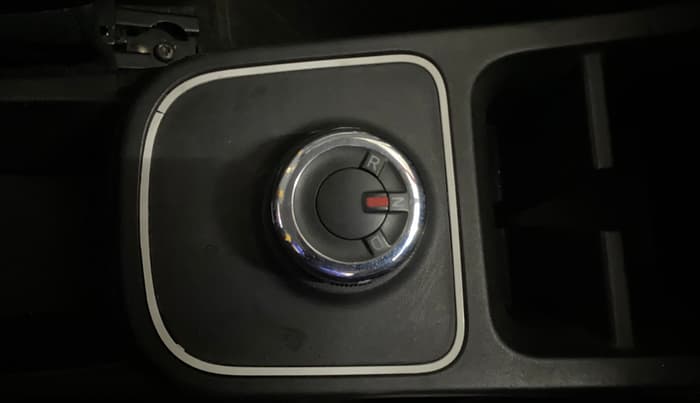 2022 Renault Kwid CLIMBER AMT 1.0, Petrol, Automatic, 33,667 km, Gear Lever