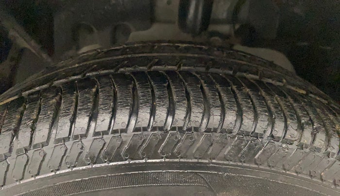 2016 Ford Ecosport TITANIUM 1.5L PETROL, Petrol, Manual, 35,345 km, Left Front Tyre Tread