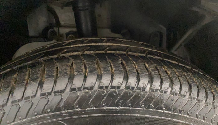 2016 Ford Ecosport TITANIUM 1.5L PETROL, Petrol, Manual, 35,345 km, Right Front Tyre Tread