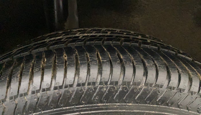 2016 Ford Ecosport TITANIUM 1.5L PETROL, Petrol, Manual, 35,345 km, Right Rear Tyre Tread