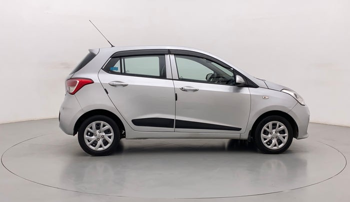 2017 Hyundai Grand i10 MAGNA 1.2 KAPPA VTVT, Petrol, Manual, 63,506 km, Right Side View