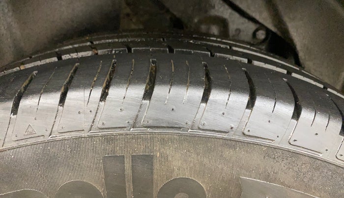 2021 Tata Safari XZ PLUS, Diesel, Manual, 1,20,494 km, Right Rear Tyre Tread