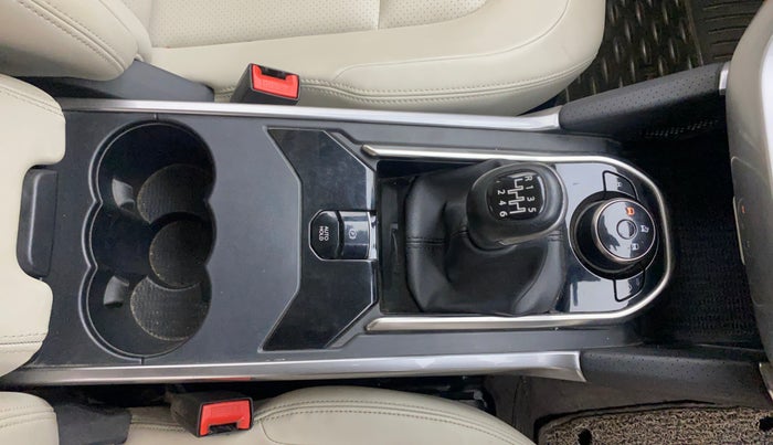 2021 Tata Safari XZ PLUS, Diesel, Manual, 1,20,494 km, Gear Lever