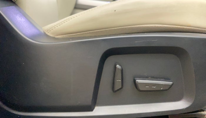 2021 Tata Safari XZ PLUS, Diesel, Manual, 1,20,494 km, Driver Side Adjustment Panel