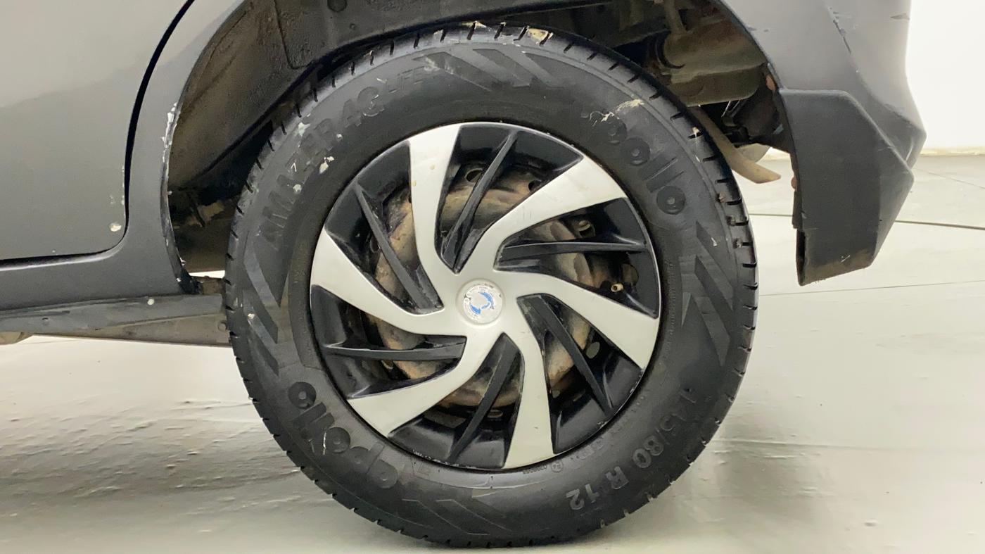 2014 Maruti Alto 800 LXI, Petrol, Manual, 1,02,337 km, Left Rear Wheel