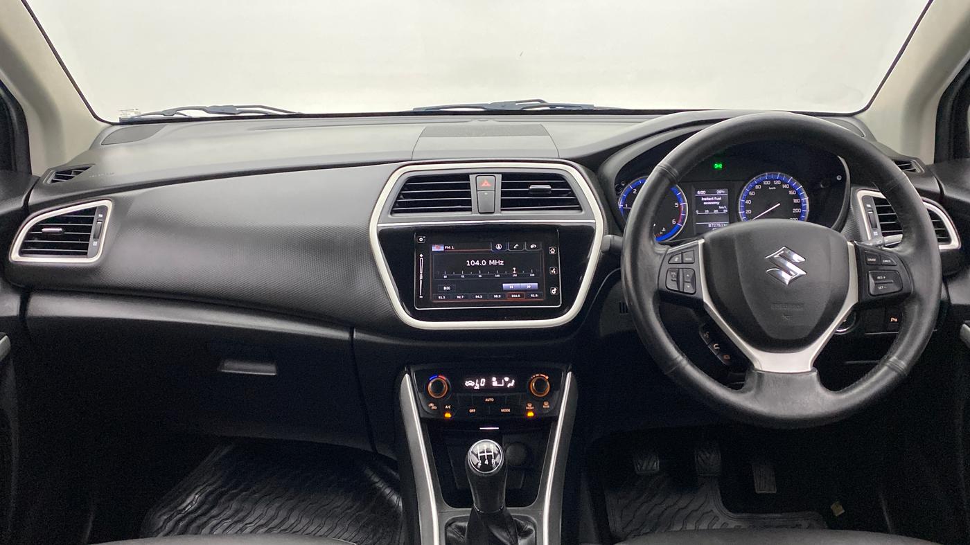 2016 Maruti S Cross ZETA 1.3, Diesel, Manual, 49,617 km, Dashboard